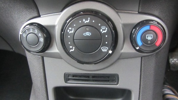 Used Ford Fiesta 2015 for sale - 76317099: Photo 27