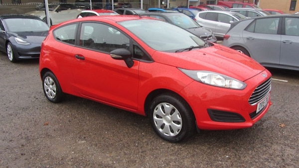 Used Ford Fiesta 2015 for sale - 76317099: Photo 2