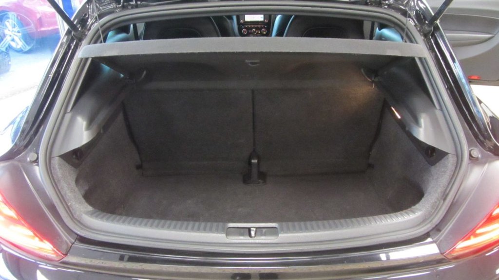 Used Volkswagen Scirocco 2017 for sale - 77188630: Photo 28