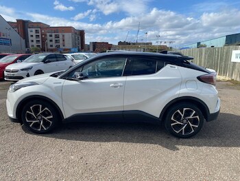Used Toyota C-HR 2018 for sale - 78145123: Photo