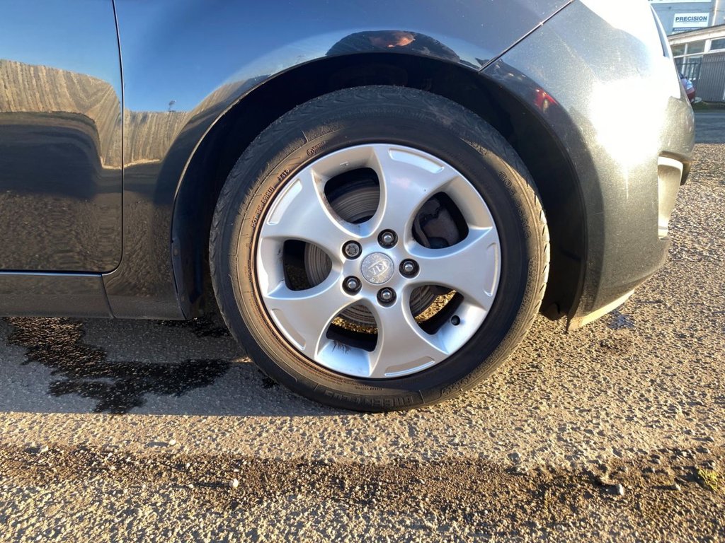 Used Kia Venga 2010 for sale - 76698884: Photo 10