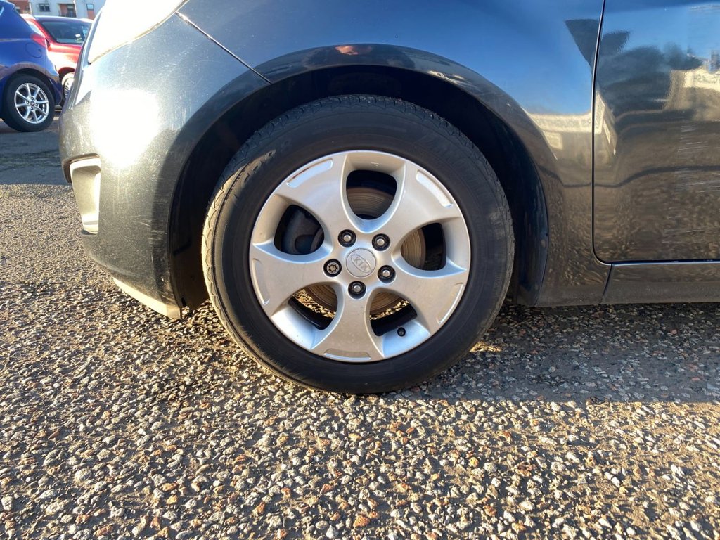 Used Kia Venga 2010 for sale - 76698884: Photo 11