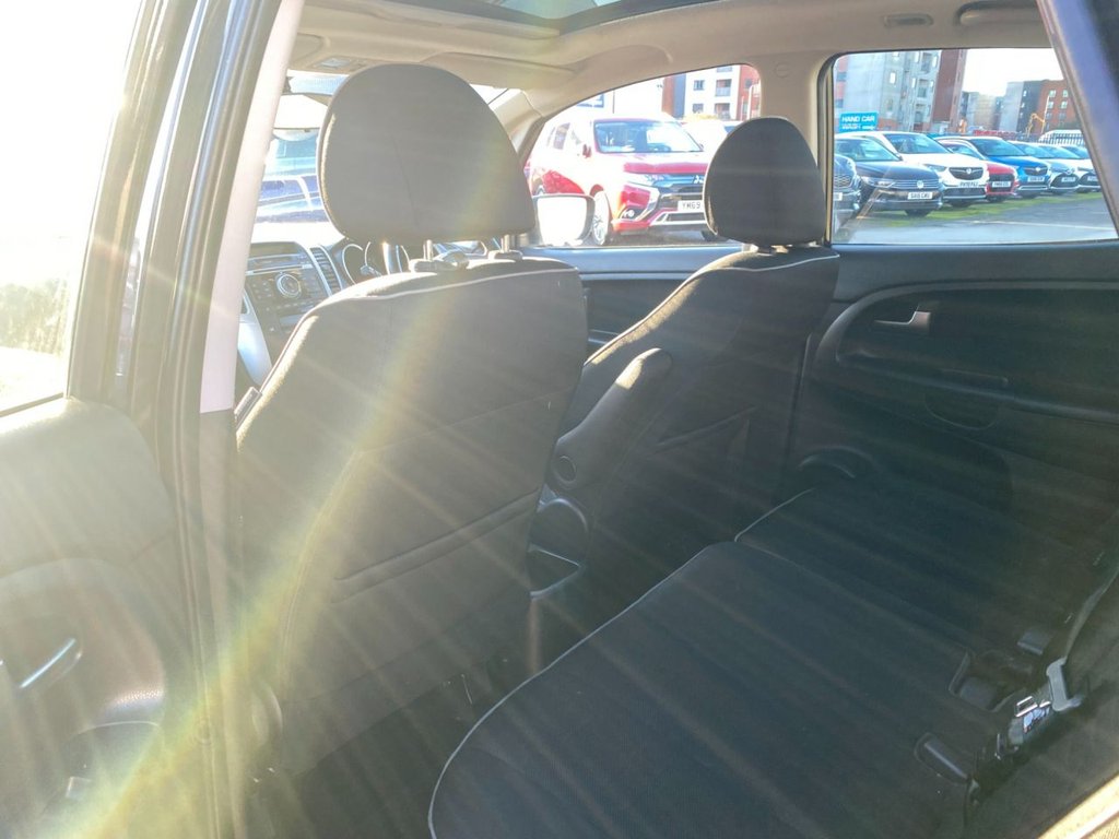 Used Kia Venga 2010 for sale - 76698884: Photo 14