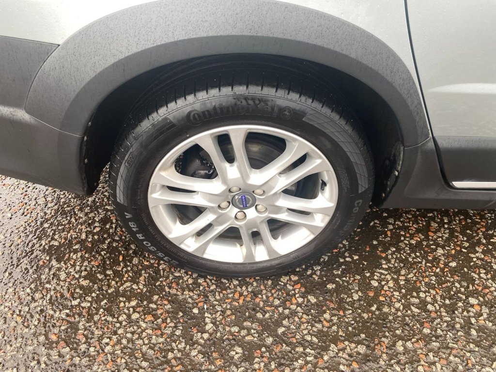 Used Volvo XC70 2015 for sale - 76482159: Photo 20