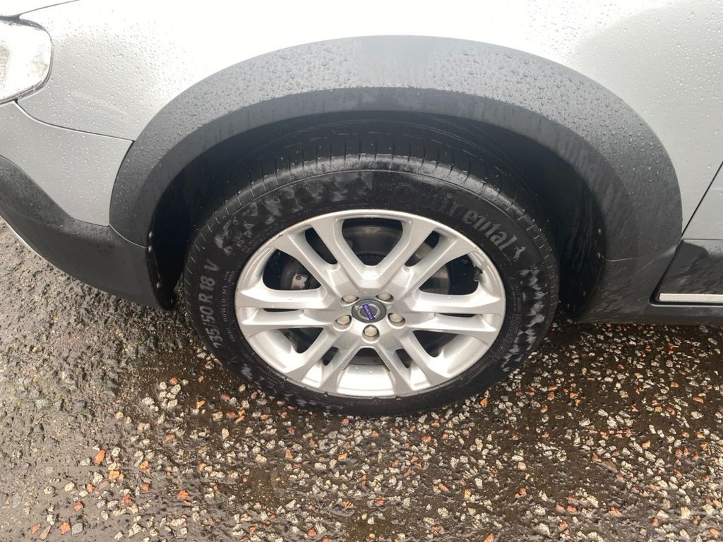 Used Volvo XC70 2015 for sale - 76482159: Photo 25