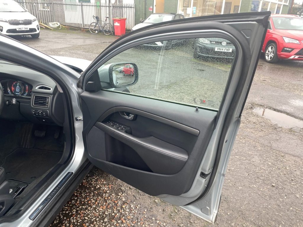 Used Volvo XC70 2015 for sale - 76482159: Photo 34