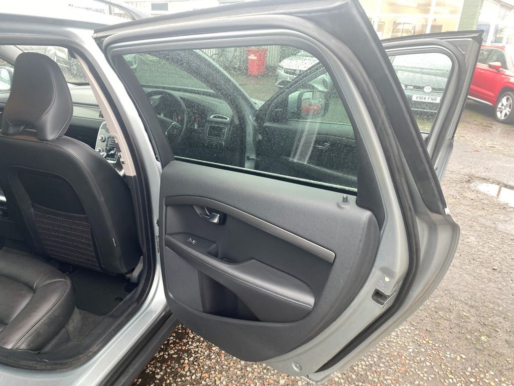 Used Volvo XC70 2015 for sale - 76482159: Photo 35
