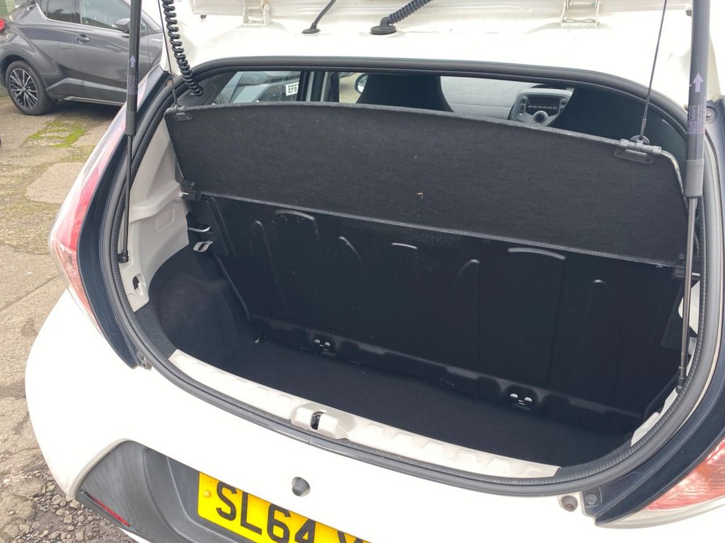 Used Toyota AYGO 2014 for sale - 77384640: Photo 10