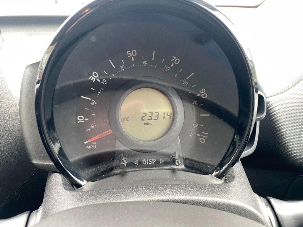 Used Toyota AYGO 2014 for sale - 77384640: Photo 15