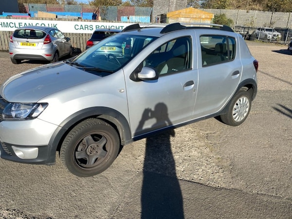 Used Dacia Sandero Stepway 2017 for sale - 76245314: Photo 4