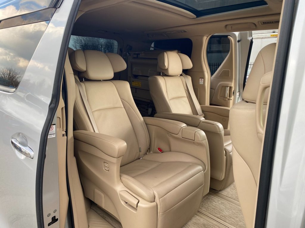 Used Toyota Alphard 2023 for sale - 77765528: Photo 22