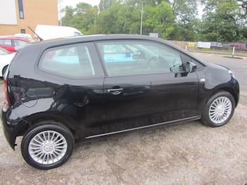 Used Volkswagen up! 2014 for sale - 79805351: Photo