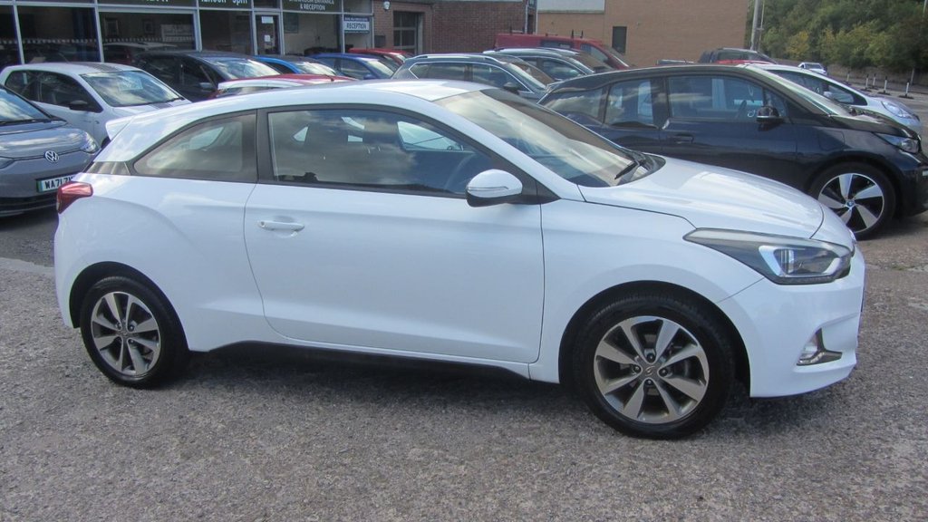 Used Hyundai i20 2017 for sale - 76023647: Photo 3