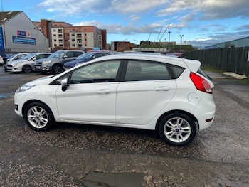 Used Ford Fiesta 2016 for sale - 76686159: Photo