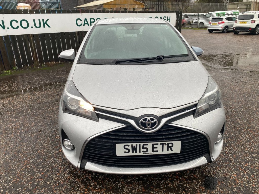 Used Toyota Yaris 2015 for sale - 76570452: Photo 2