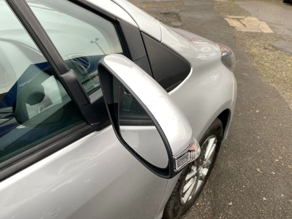 Used Toyota Yaris 2015 for sale - 76570452: Photo 20