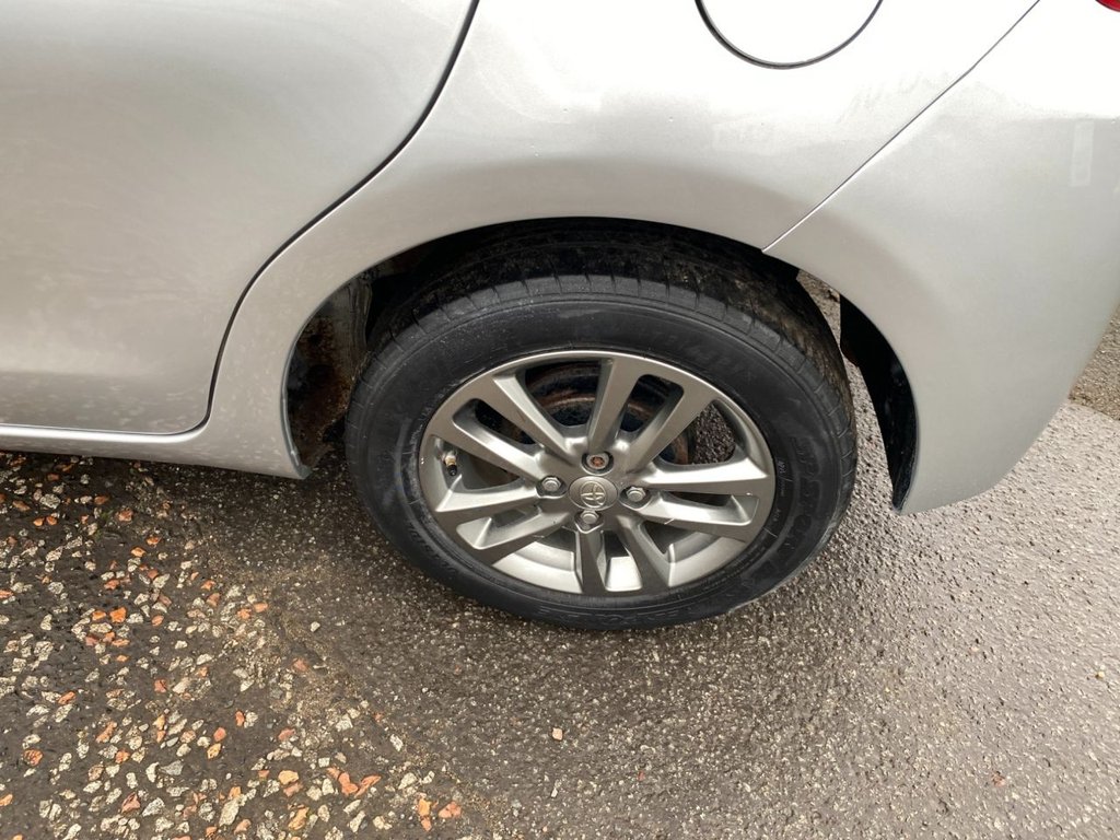 Used Toyota Yaris 2015 for sale - 76570452: Photo 24