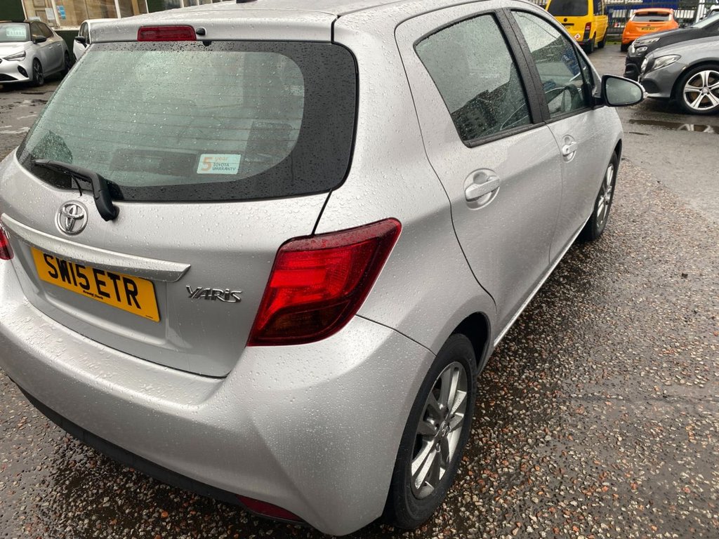 Used Toyota Yaris 2015 for sale - 76570452: Photo 5