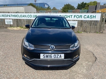 Used Volkswagen Polo 2016 for sale - 79385184: Photo