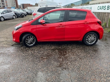 Used Toyota Yaris 2016 for sale - 79438258: Photo