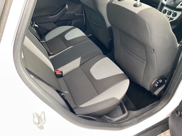 Used Ford Focus 2011 for sale - 76178436: Photo 13