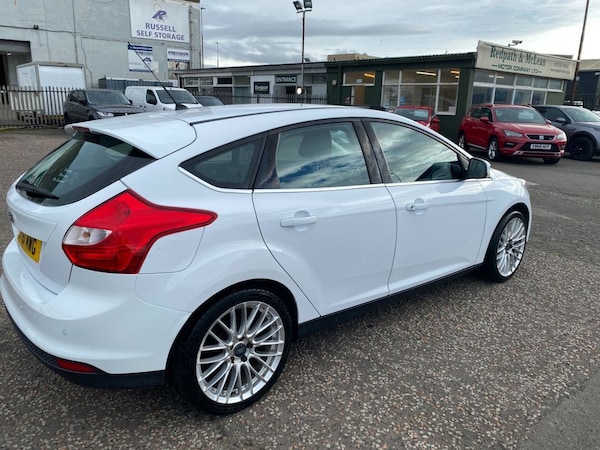 Used Ford Focus 2011 for sale - 76178436: Photo 7