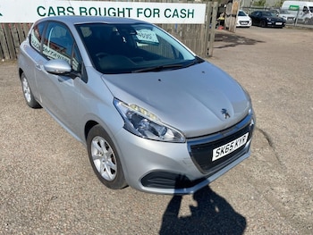 Used Peugeot 208 2015 for sale - 78426237: Photo