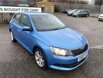 Used Skoda Fabia 2015 for sale - 77236687: Photo