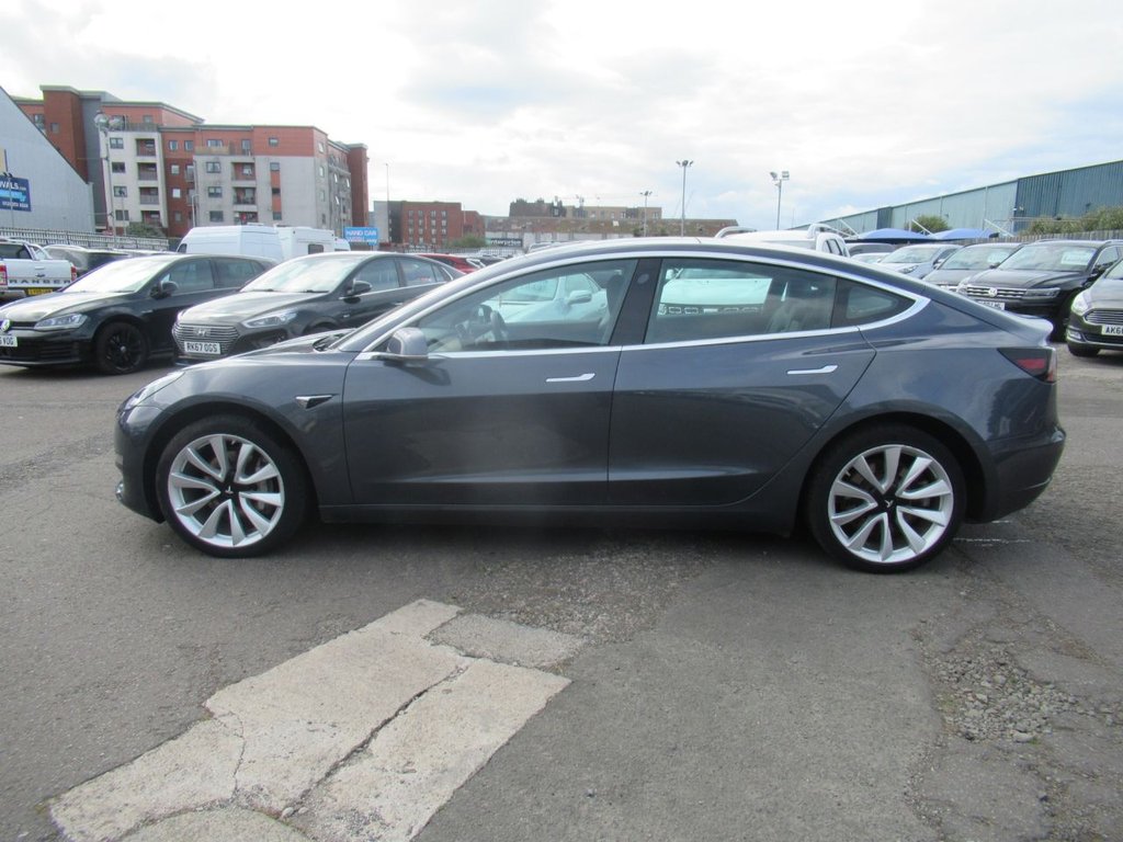 Used Tesla Model 3 2019 for sale - 77879323: Photo 4