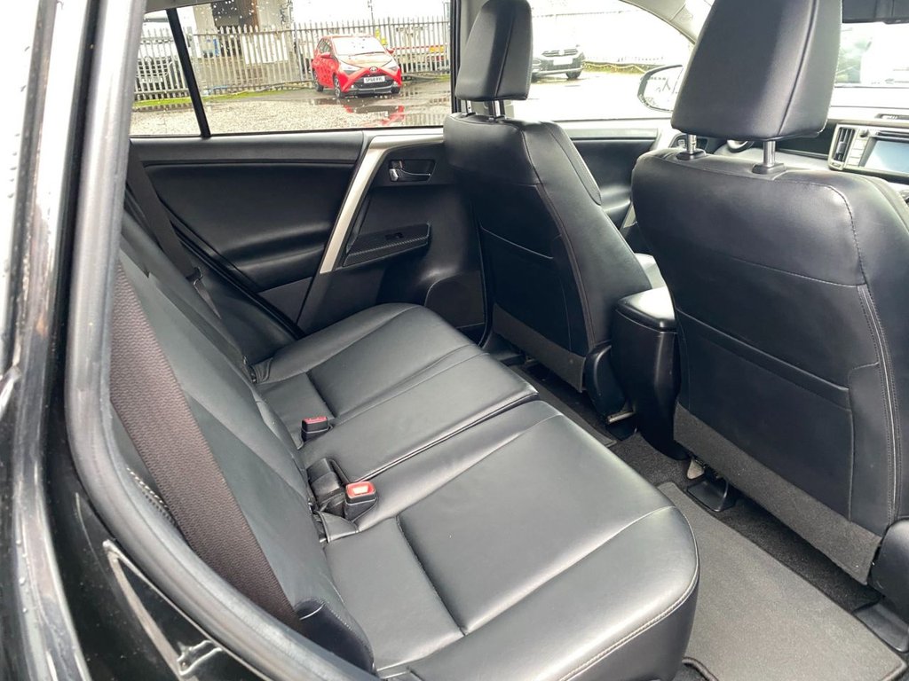 Used Toyota RAV4 2015 for sale - 77507840: Photo 14