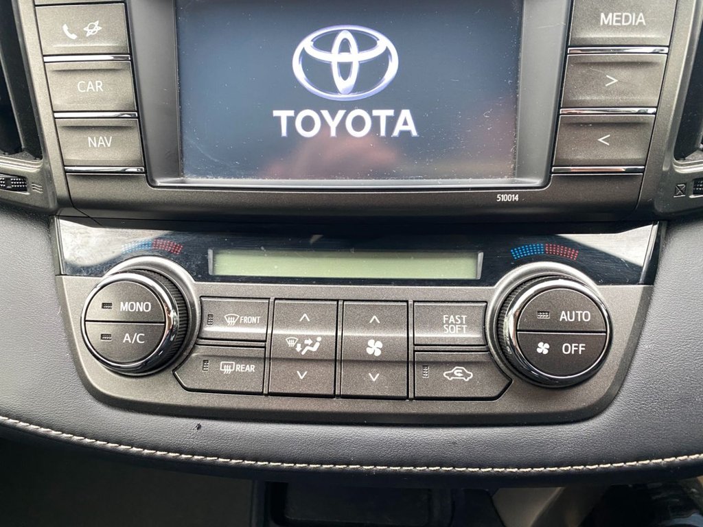 Used Toyota RAV4 2015 for sale - 77507840: Photo 18