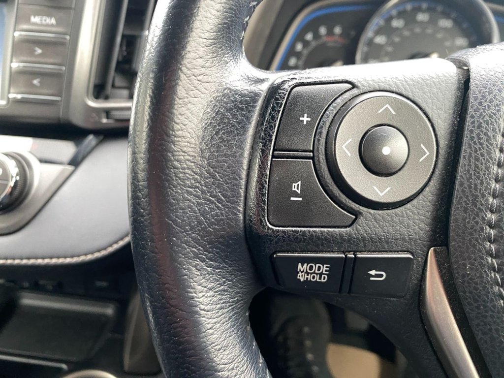 Used Toyota RAV4 2015 for sale - 77507840: Photo 21