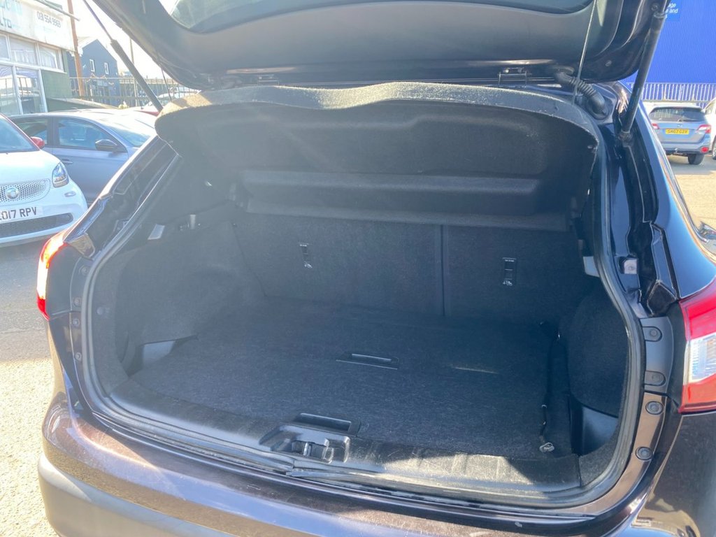 Used Nissan Qashqai 2014 for sale - 77821113: Photo 15