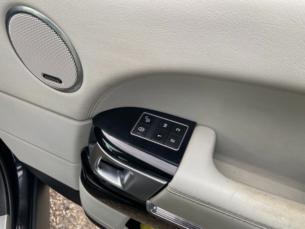 Used Land Rover Range Rover 2014 for sale - 78069344: Photo 17
