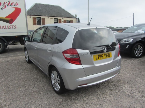 Used Honda Jazz 2015 for sale - 75585449: Photo 8