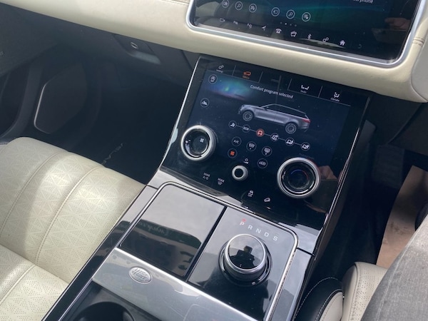 Used Land Rover Range Rover Velar 2018 for sale - 75194565: Photo 10