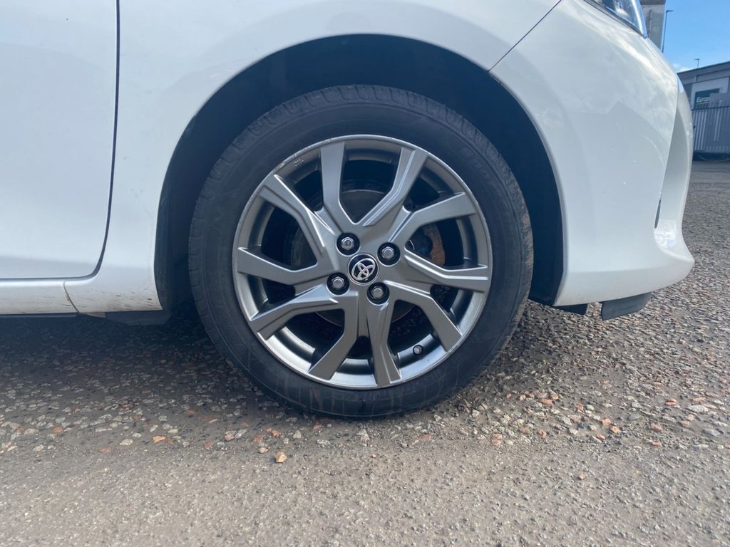 Used Toyota Yaris 2015 for sale - 77920232: Photo 10