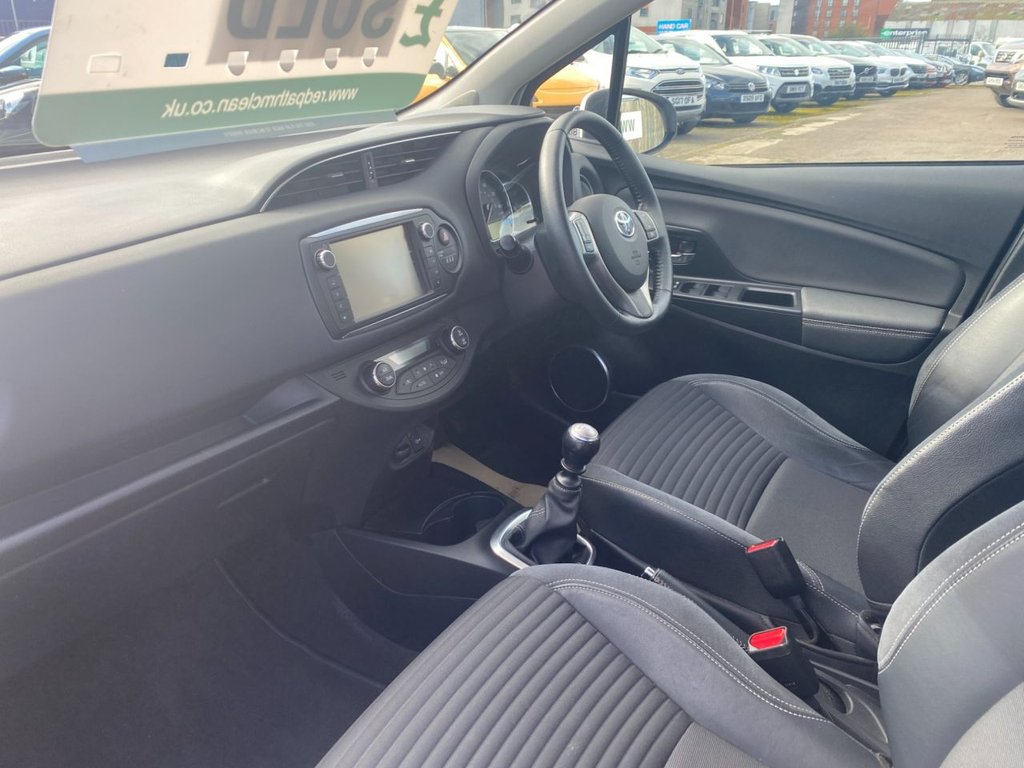 Used Toyota Yaris 2015 for sale - 77920232: Photo 13