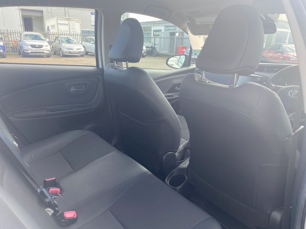 Used Toyota Yaris 2015 for sale - 77920232: Photo 16