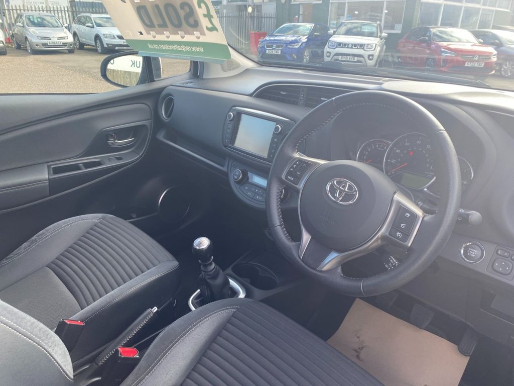 Used Toyota Yaris 2015 for sale - 77920232: Photo 17