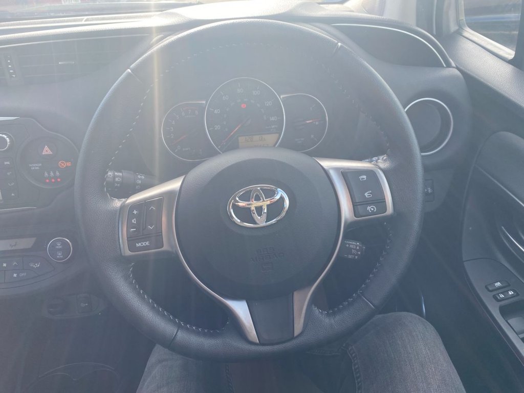 Used Toyota Yaris 2015 for sale - 77920232: Photo 19