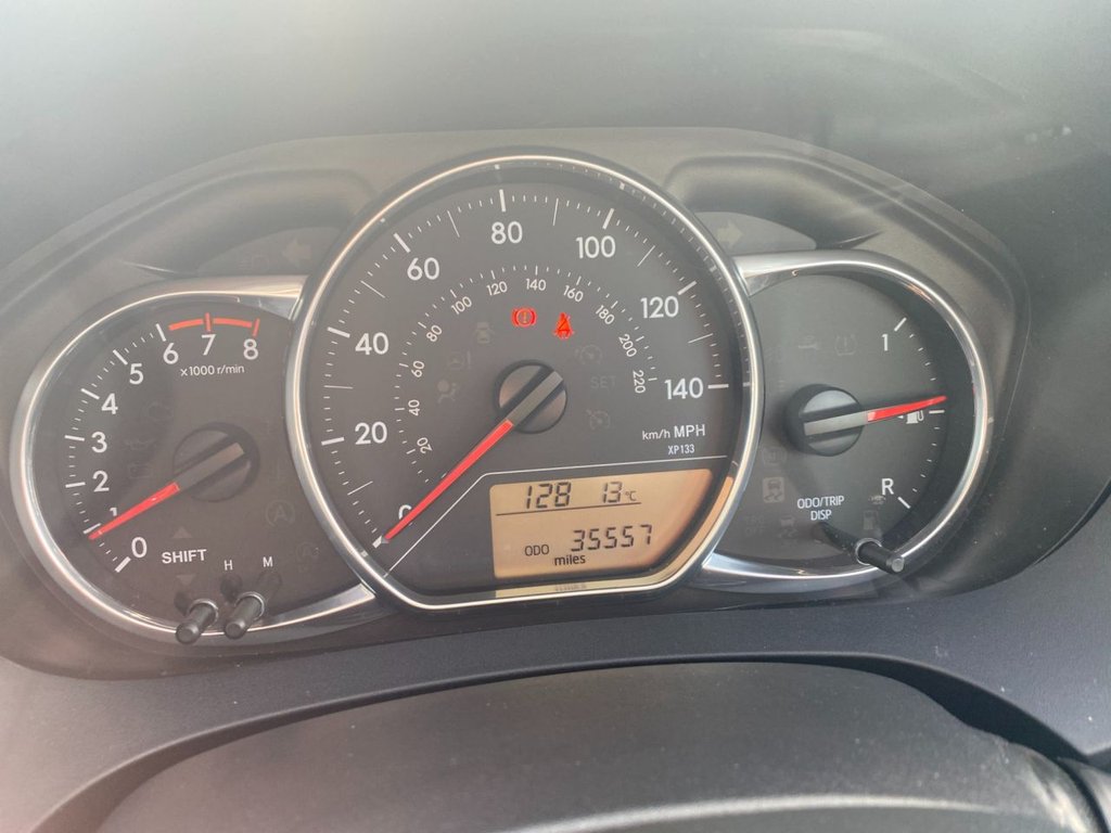 Used Toyota Yaris 2015 for sale - 77920232: Photo 20