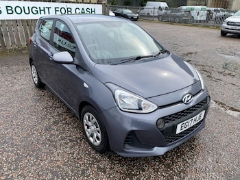 Used Hyundai i10 2017 for sale - 79022917: Photo