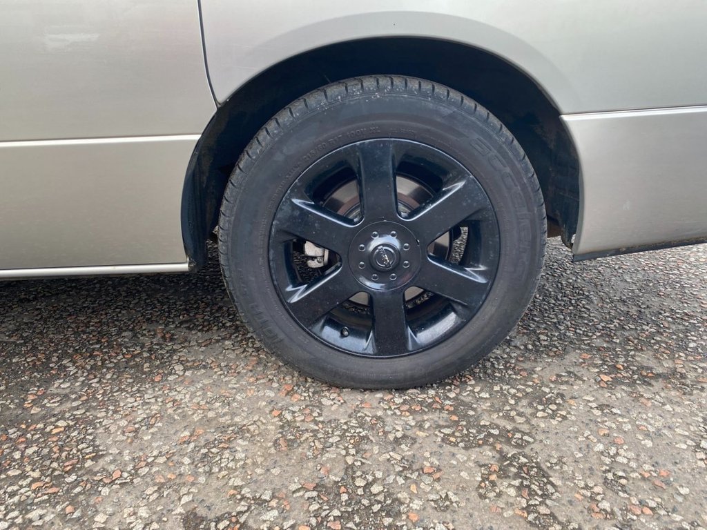 Used Nissan Elgrand 2013 for sale - 77680902: Photo 12