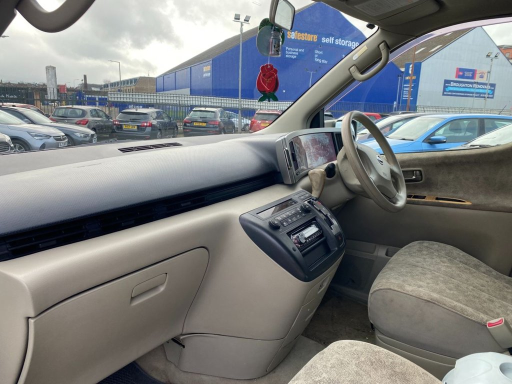 Used Nissan Elgrand 2013 for sale - 77680902: Photo 13