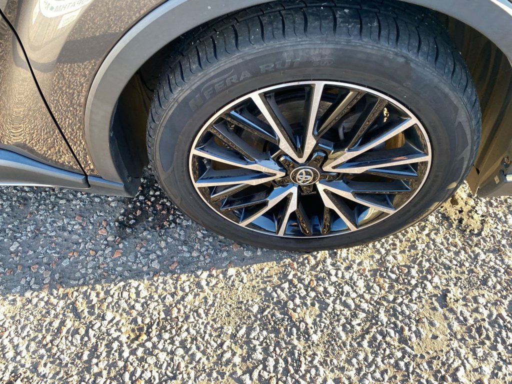 Used Toyota C-HR 2018 for sale - 76604951: Photo 10