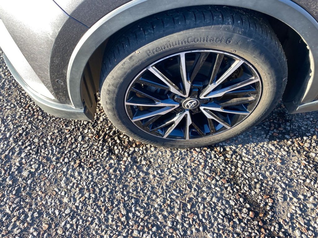 Used Toyota C-HR 2018 for sale - 76604951: Photo 11