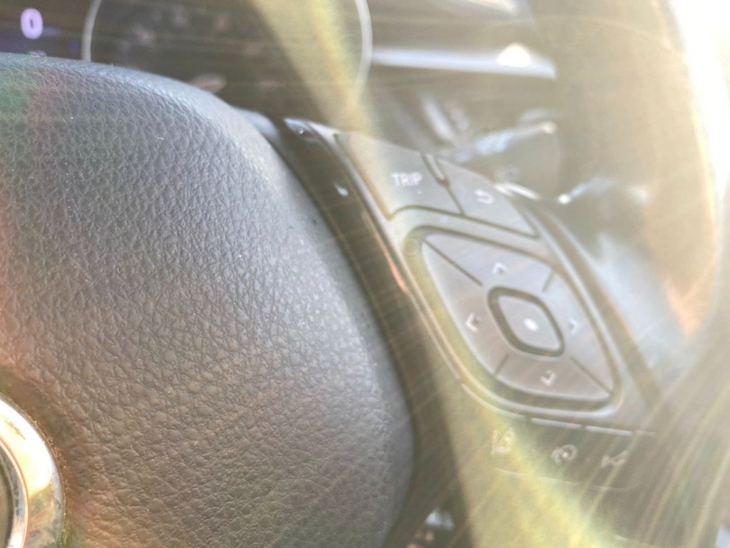 Used Toyota C-HR 2018 for sale - 76604951: Photo 16