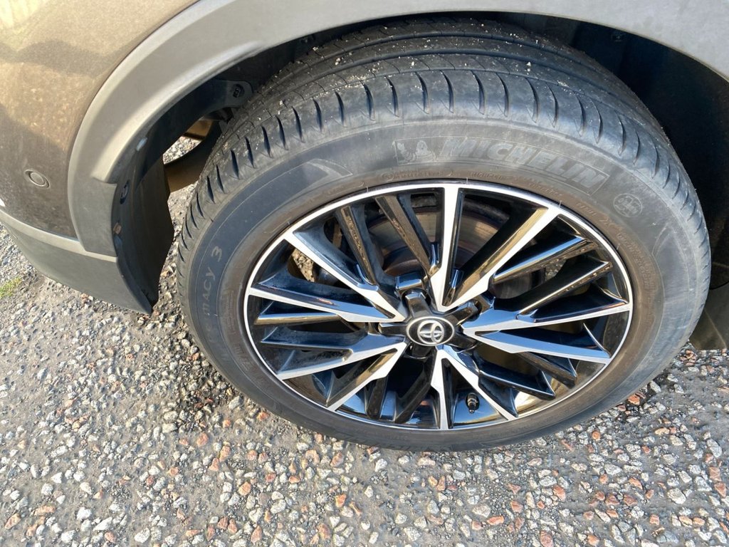 Used Toyota C-HR 2018 for sale - 76604951: Photo 9