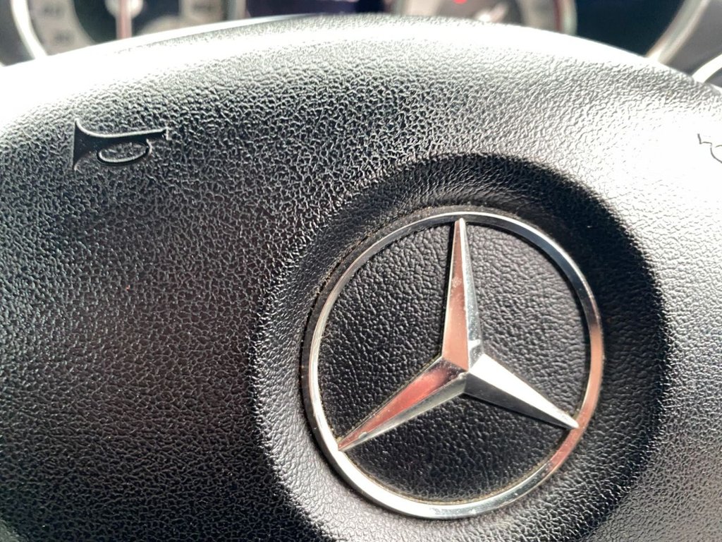 Used Mercedes-Benz SLK 2013 for sale - 77668907: Photo 20